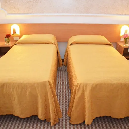 Delta Florence 4*