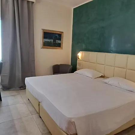 Delta Florence 4*