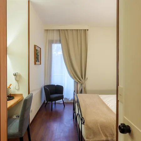 호텔 Delta Florence 4*