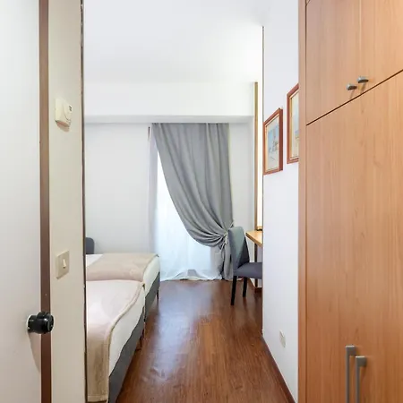 Delta Florence 호텔 4*