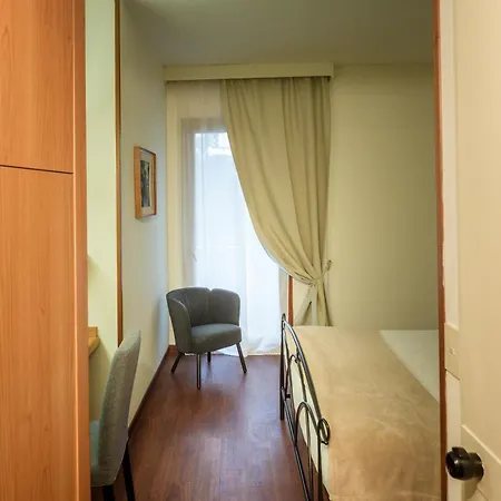 호텔 Delta Florence 4*