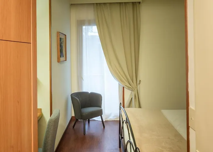 Otel Delta Florence 4*